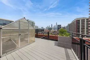 520 W Huron St, Chicago, IL 60654 - Photo 24