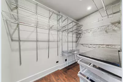 520 W Huron Street #612, Chicago, IL 60654 - Photo 16