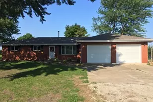 136 N St Louis St, Elwood, IL 60421 - Photo 1