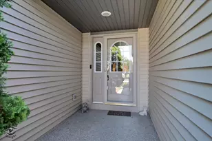 1541 Mallards Cove, Beecher, IL 60401 - Photo 4
