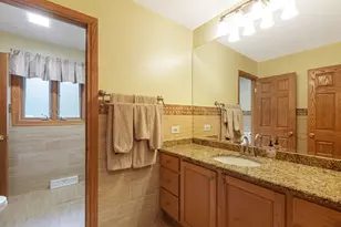 2665 Crestwood Ln, Riverwoods, IL 60015 - Photo 20