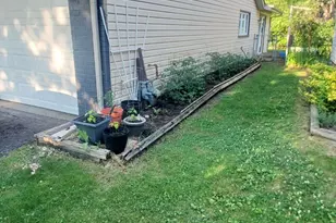 7927 Sherwood Circle, Hanover Park, IL 60133 - Photo 12