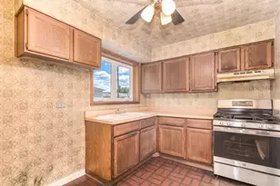 6809 N Northwest Hwy, Chicago, IL 60631 - Photo 10