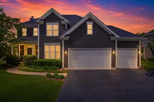 2423 Dustin Dr, Sycamore, IL 60178 - Photo 2