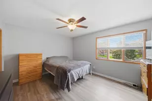 1661 Carmel Ct, Hoffman Estates, IL 60169 - Photo 20