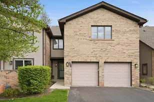 1661 Carmel Ct, Hoffman Estates, IL 60169 - Photo 1