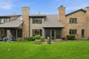 1661 Carmel Ct, Hoffman Estates, IL 60169 - Photo 26