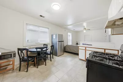 2643 S Hillock Avenue, Chicago, IL 60608 - Photo 26