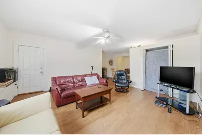 2643 S Hillock Avenue, Chicago, IL 60608 - Photo 4