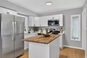 9205 S Utica Ave, Evergreen Park, IL 60805 - Photo 10