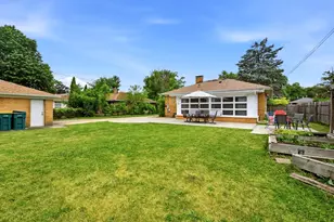 204 S Reedwood Dr, Joliet, IL 60436 - Photo 24