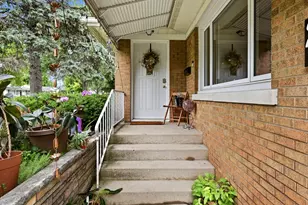 204 S Reedwood Dr, Joliet, IL 60436 - Photo 2