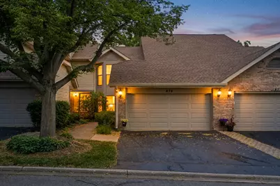 870 N Auburn Woods Drive, Palatine, IL 60067 - Photo 1