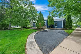 51 W Harrison Rd, Lombard, IL 60148 - Photo 2