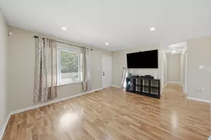 21730 Merrill Ave, Sauk Village, IL 60411 - Photo 6