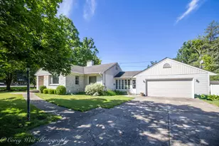 801 Lawnwood Ave, Dekalb, IL 60115 - Photo 2