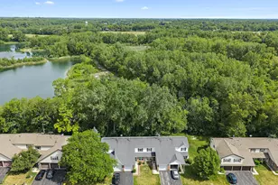 102 Pine Cir, Cary, IL 60013 - Photo 28