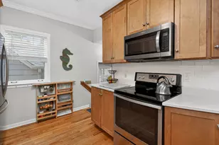 319 E Jefferson Ave, Wheaton, IL 60187 - Photo 8