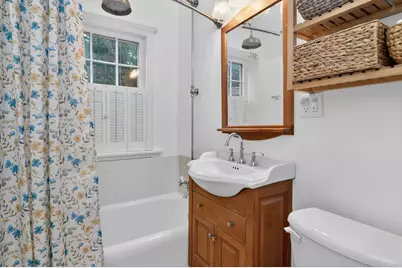 319 E Jefferson Avenue, Wheaton, IL 60187 - Photo 10