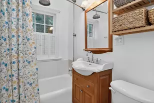 319 E Jefferson Ave, Wheaton, IL 60187 - Photo 10