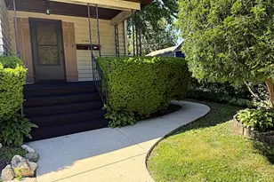116 N 6th St, Geneva, IL 60134 - Photo 2