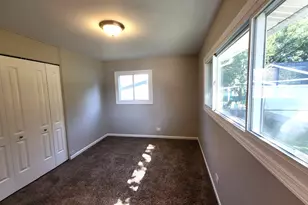 18455 W Meadow Ln, Gurnee, IL 60031 - Photo 12