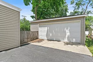 2204 Hawk Ln, Rolling Meadows, IL 60008 - Photo 14