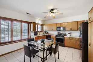17920 Settlers Pond Way, Orland Park, IL 60467 - Photo 6
