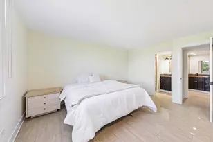 110 W Butterfield Rd, Elmhurst, IL 60126 - Photo 12