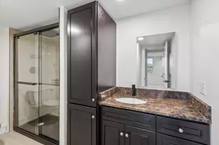 110 W Butterfield Rd, Elmhurst, IL 60126 - Photo 14