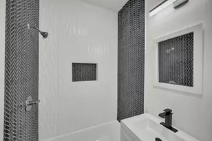 6642 S Drexel Ave, Chicago, IL 60637 - Photo 14