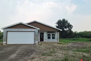 1502 Lilac Ln, Harvard, IL 60033 - Photo 2