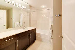 160 E Illinois St, Chicago, IL 60611 - Photo 10