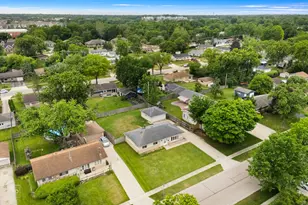 75 Kingman Ln, Hoffman Estates, IL 60169 - Photo 20