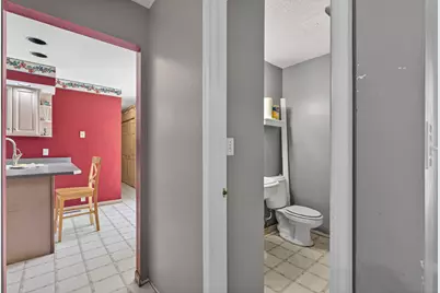 817 Adrienne Avenue, Ottawa, IL 61350 - Photo 8