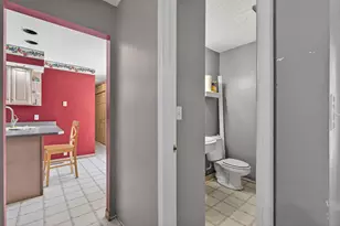 817 Adrienne Ave, Ottawa, IL 61350 - Photo 8