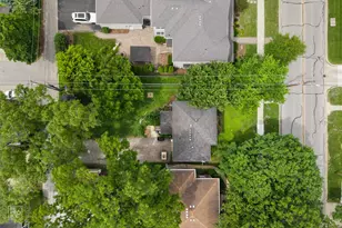 221 N Mill St, Naperville, IL 60540 - Photo 20