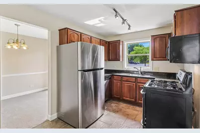 1336 McDowell Road #104, Naperville, IL 60563 - Photo 4