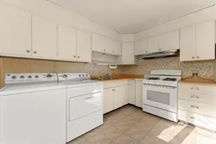 1010 Scottsdale Dr, Champaign, IL 61821 - Photo 16
