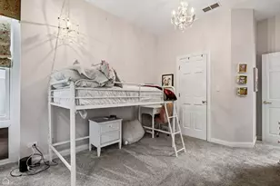 1310 W Roscoe St, Chicago, IL 60657 - Photo 30