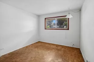 460 W Kathleen Dr, Des Plaines, IL 60016 - Photo 12