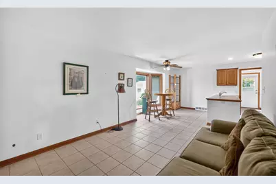 112 Stoney Creek Drive, Dekalb, IL 60115 - Photo 18