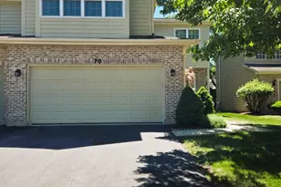 70 Townsend Cir, Naperville, IL 60565 - Photo 1