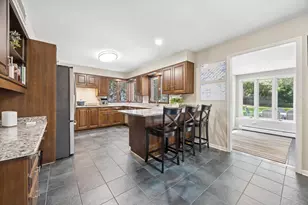 671 Revere Rd, Glen Ellyn, IL 60137 - Photo 8