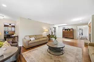 671 Revere Rd, Glen Ellyn, IL 60137 - Photo 4