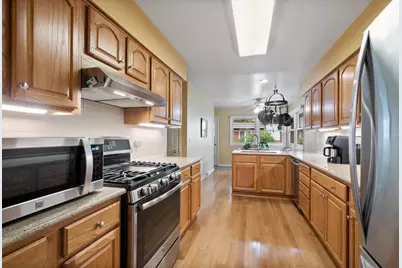915 S See Gwun Avenue, Mount Prospect, IL 60056 - Photo 2