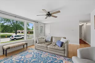 17654 70th Ct, Tinley Park, IL 60477 - Photo 2