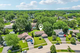 2359 High Point Dr, Lindenhurst, IL 60046 - Photo 38
