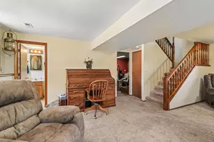 2359 High Point Dr, Lindenhurst, IL 60046 - Photo 12