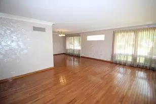 10158 S Talman Ave, Chicago, IL 60655 - Photo 4